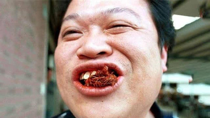 咀嚼檳榔 檳榔在海南是怎樣的一種存在?真的那么好吃嗎?